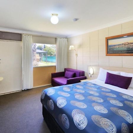 Cootamundra Gardens Motel Exterior photo