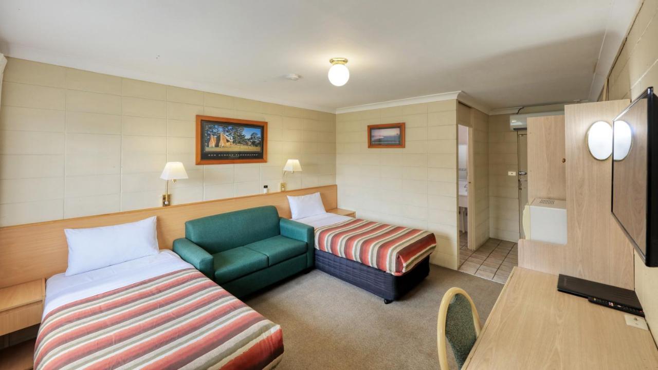Cootamundra Gardens Motel Exterior photo