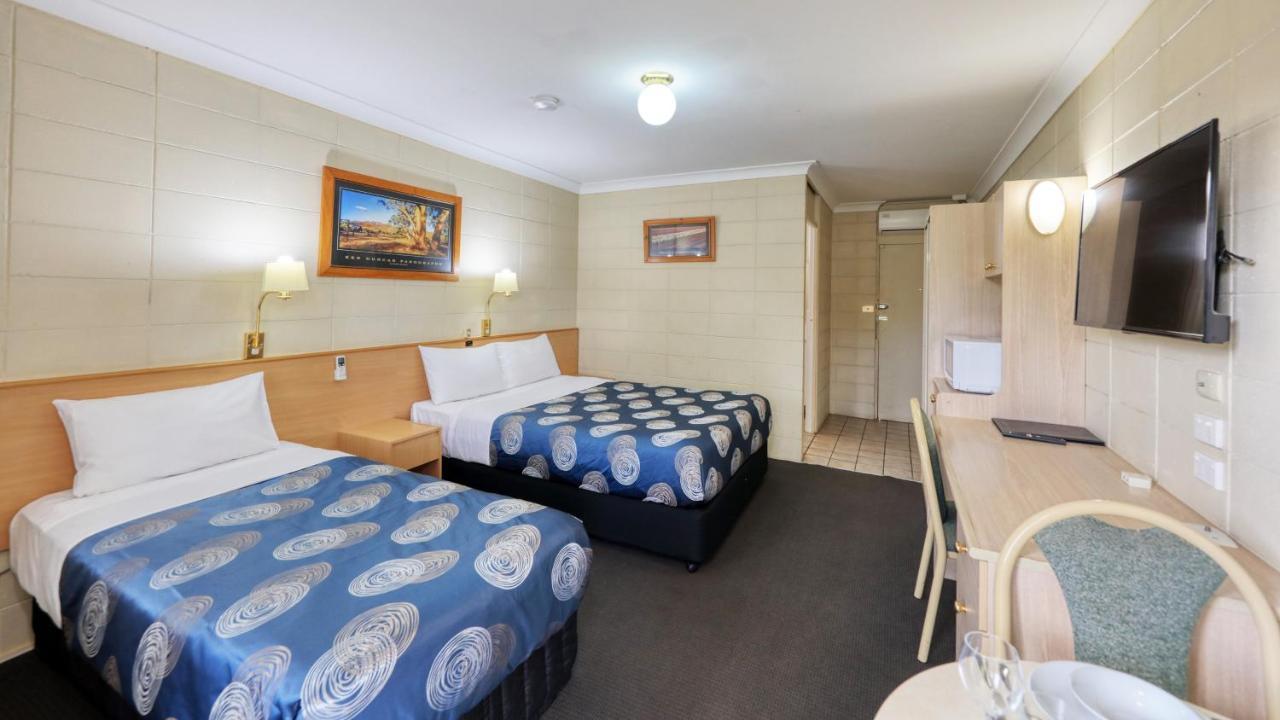 Cootamundra Gardens Motel Exterior photo