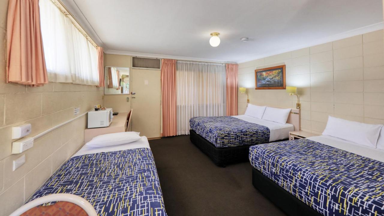 Cootamundra Gardens Motel Exterior photo