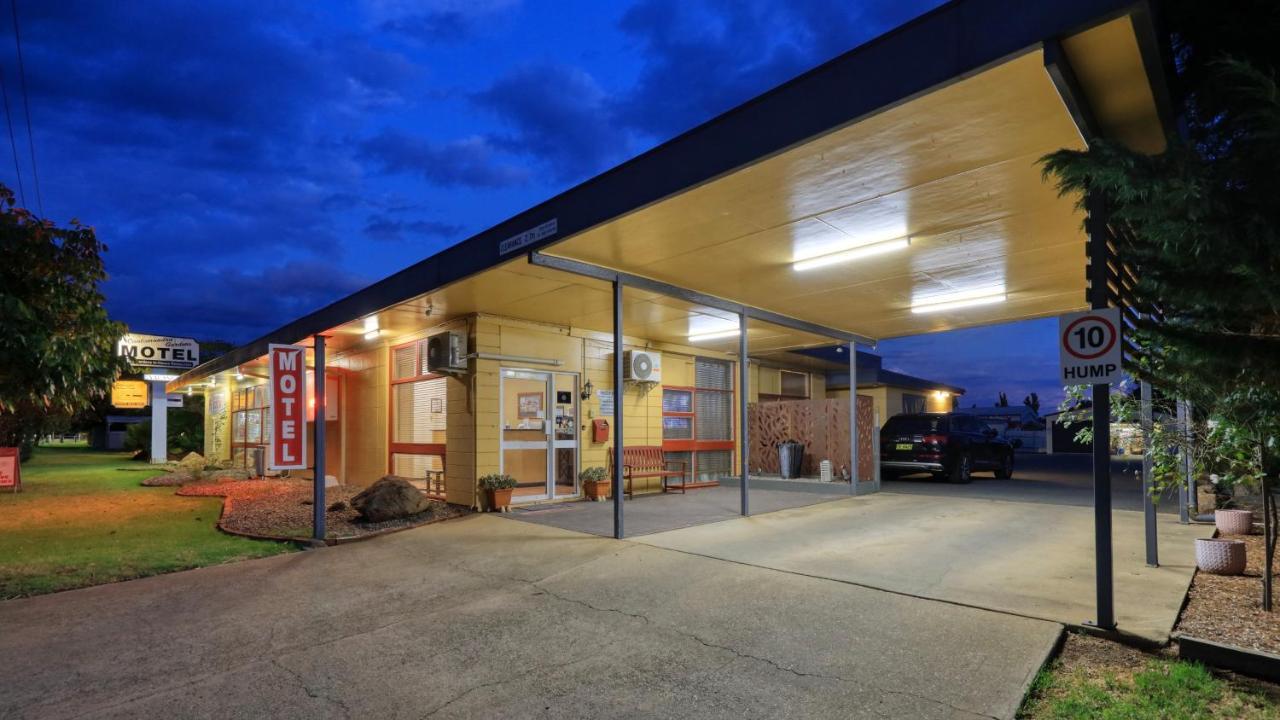 Cootamundra Gardens Motel Exterior photo